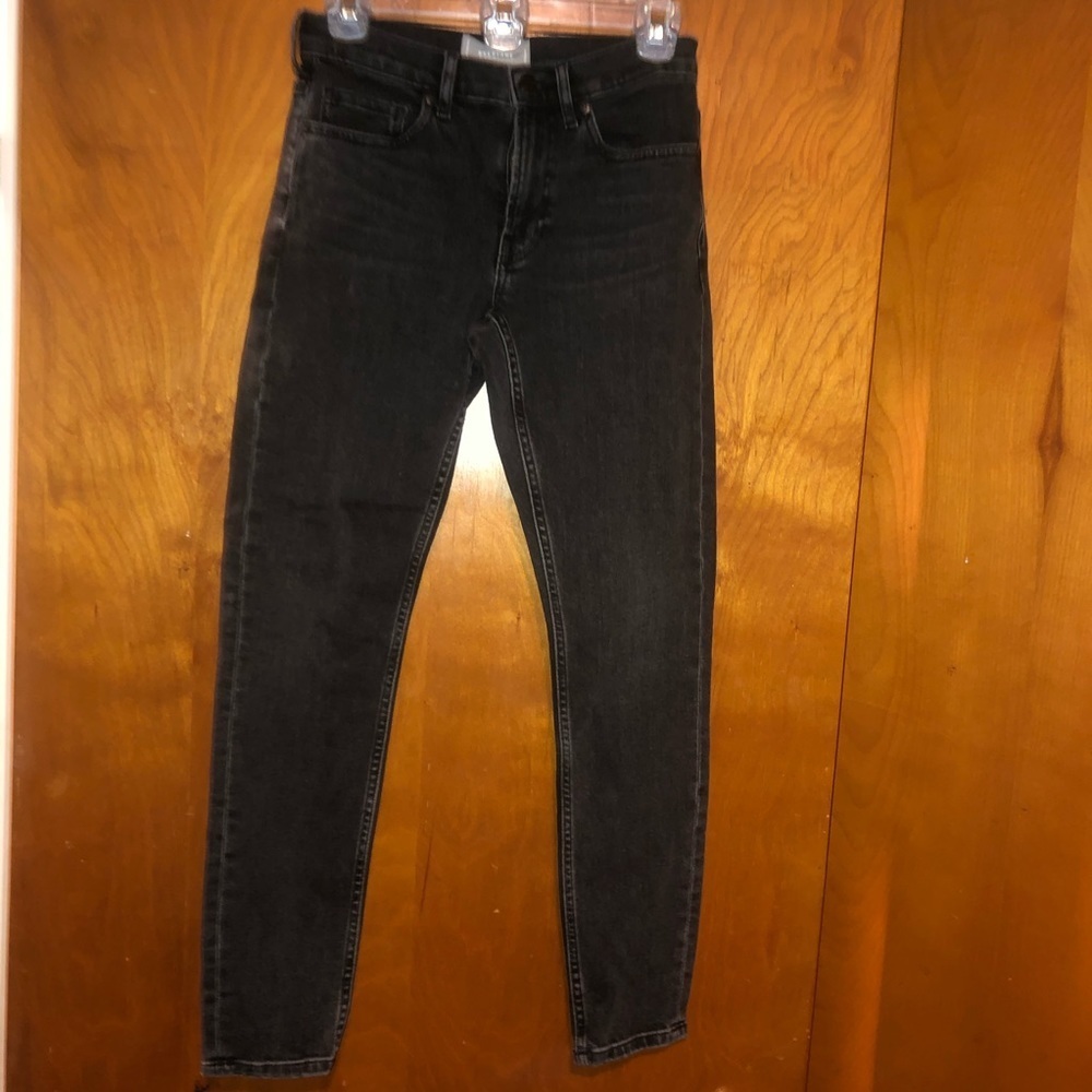 Women 𝅺Everlane black wash skinny jeans size 25